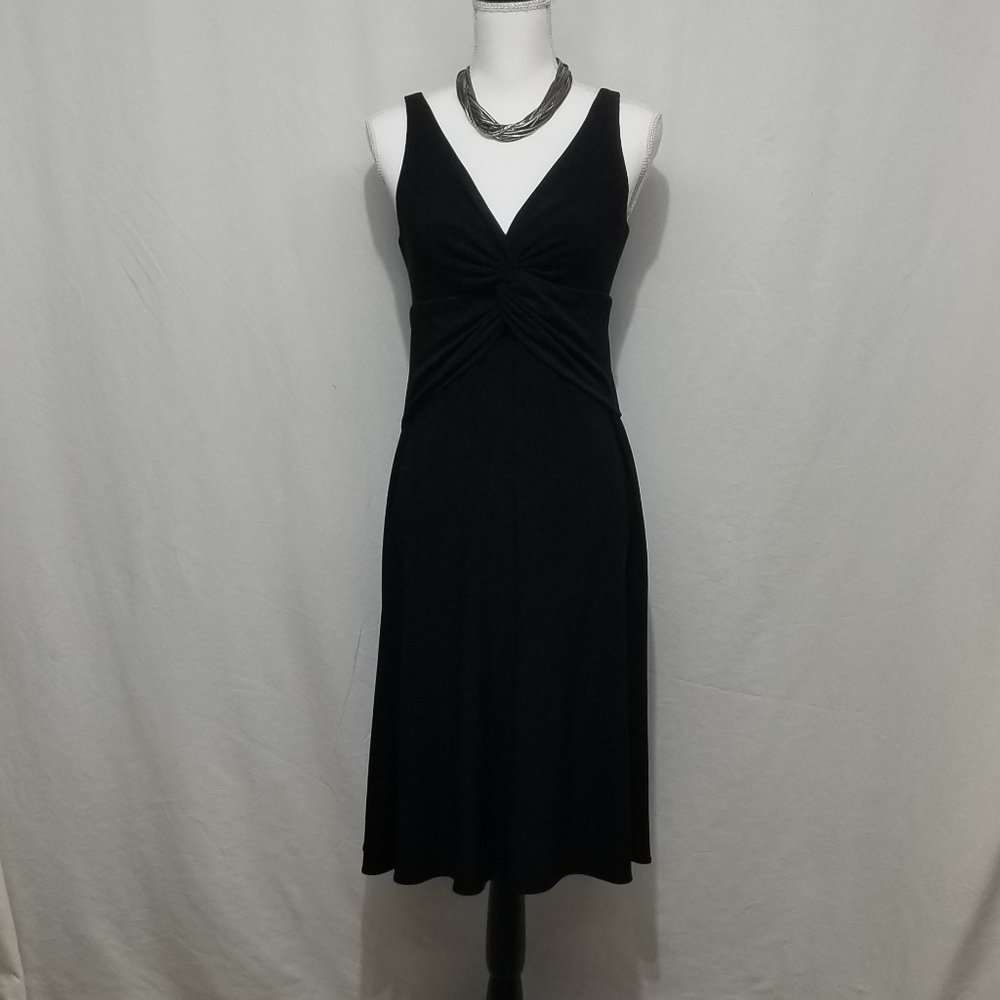 Sexy coctail dress w/low v-neck front and back